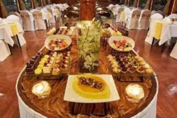 Guests enjoying Tanoura performance on the dhow